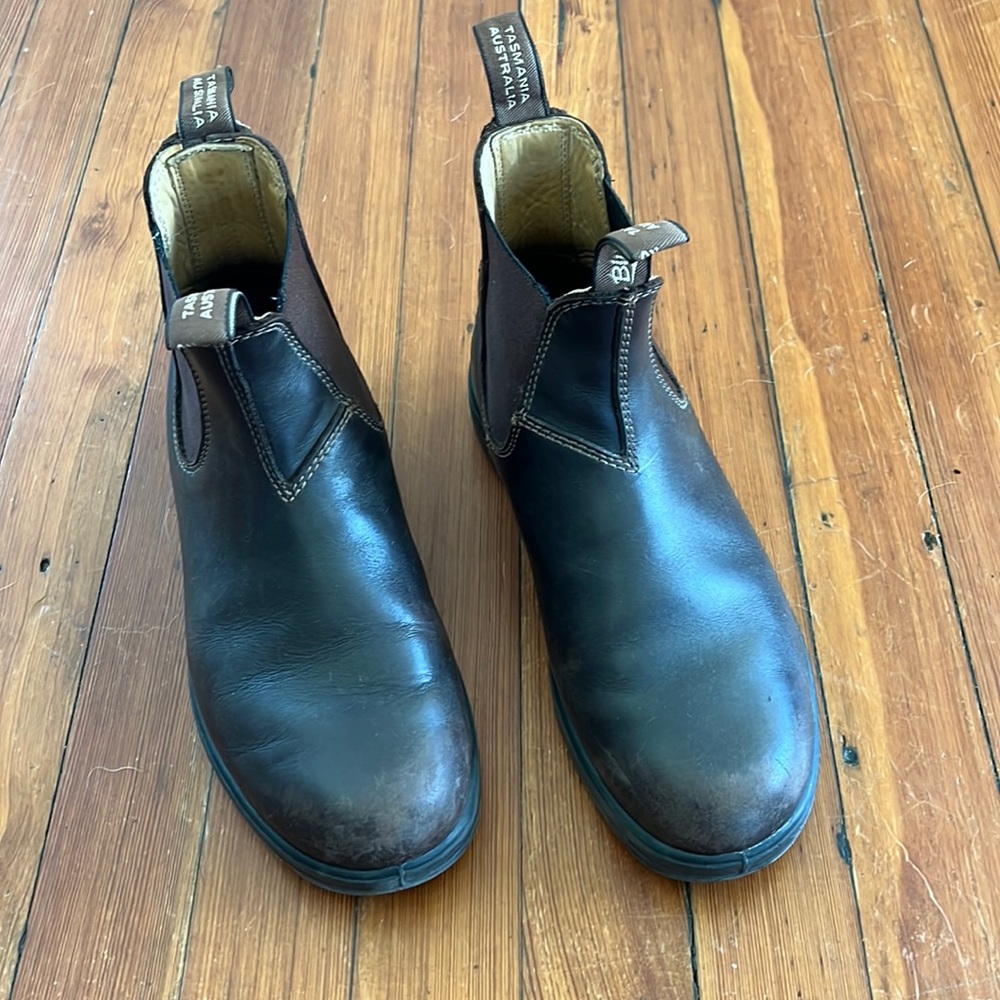 Size 6 blundstones